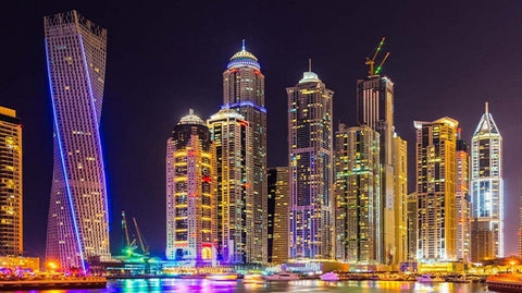 Image of Mural con Vista Nocturna de la Ciudad de Dubái, Tamaños Personalizados Disponibles